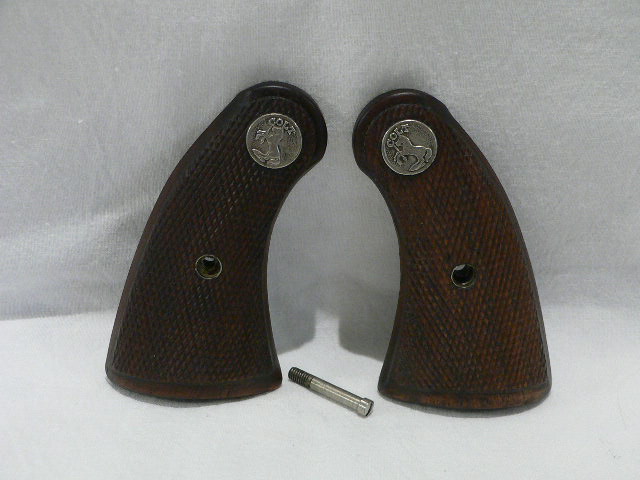 M323 Colt Detective Special Wood Square Butt Grips