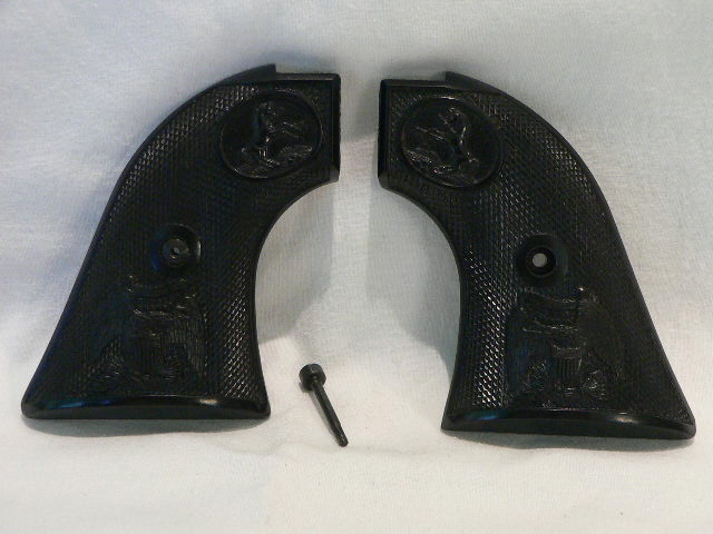 M337 Colt Original Peacemaker 22 Hard Rubber Grips